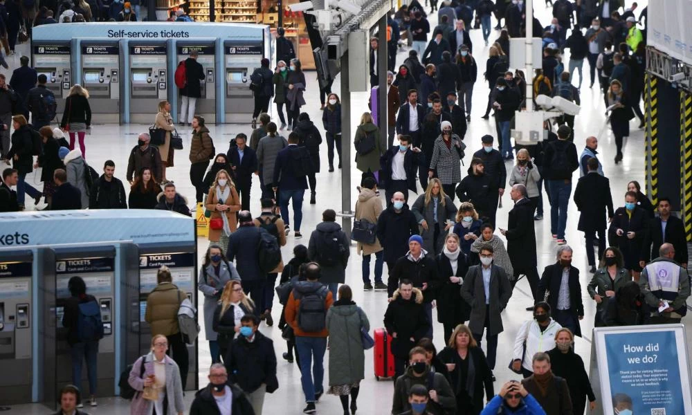 Κορονοϊός – Βρετανία: 214 νεκροί και σχεδόν 40.000 νέα κρούσματα την Τετάρτη